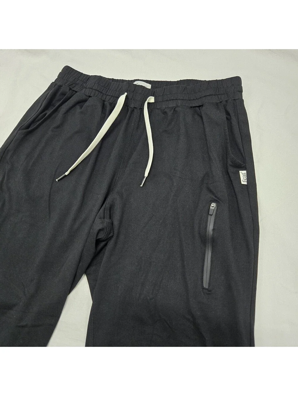 EUC Size MEDIUM Men's Feat Roam Performance Athletic Pants Black Zip Pockets